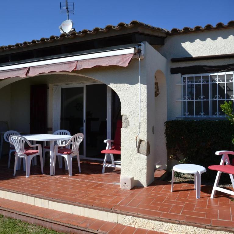 Casa con Jardín, Piscina y Terraza a 3 km de la Playa de L'Estartit - ES-323-1 - Vacation Home - 3