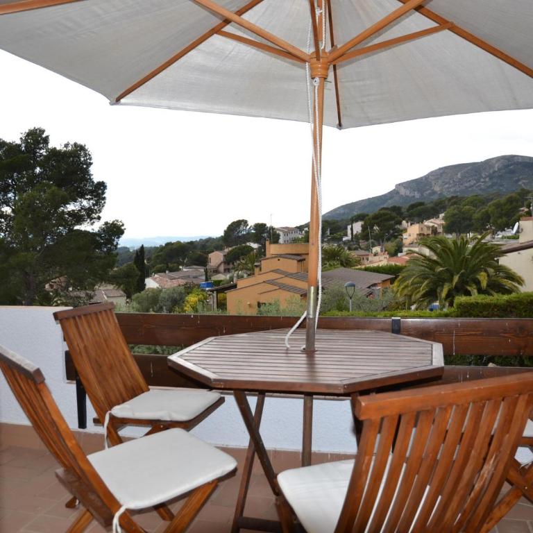 Casa familiar tranquila con piscina, jardín privado, barbacoa y vista al castillo y montañas - ES-323-14 - Vacation Home - 15