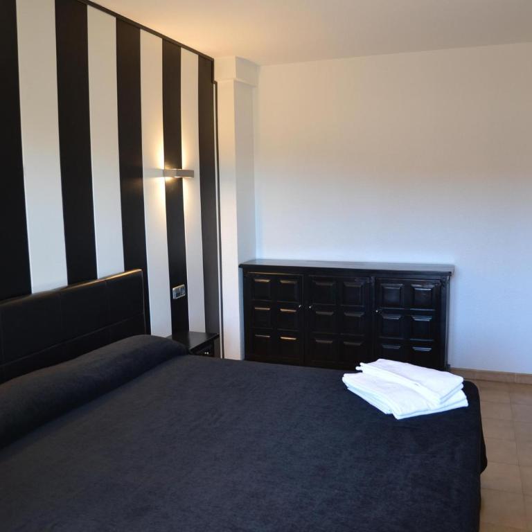 Apartamento en Primera Línea con Piscina y Vistas al Mar - L’Estartit - ES-323-3 - Apartment - 8