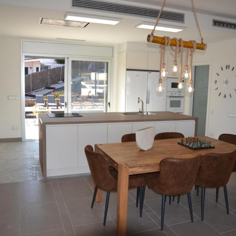 Villa en L'Estartit con piscina privada, aire acondicionado, 3 hab. - ES-323-46 - Vacation Home - 4
