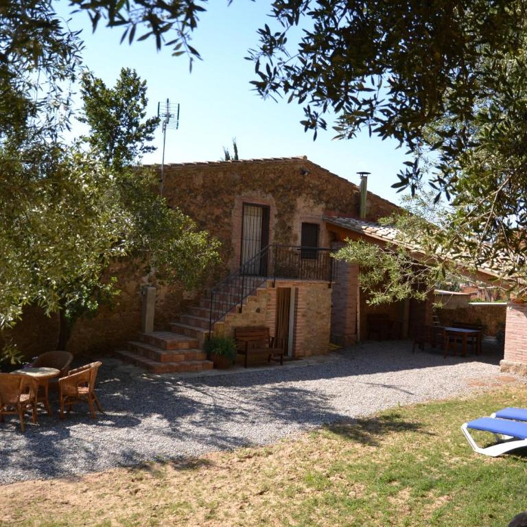 Apartamento Tranquilo en Masía cerca de la Playa en L'Estartit - ES-323-53 - Apartment - 4