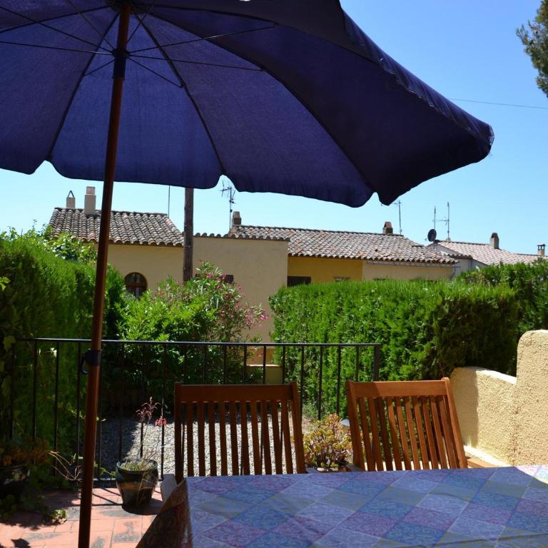 Casa se Aceptan Mascotas Cercana a un Bosque - ES-323-56 - Vacation Home - 2