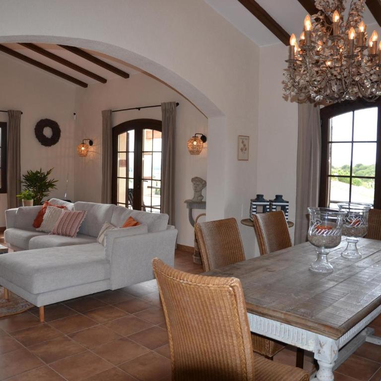 Villa de lujo independiente en L'Estartit con aire acondicionado - ES-323-33 - Vacation Home - 4
