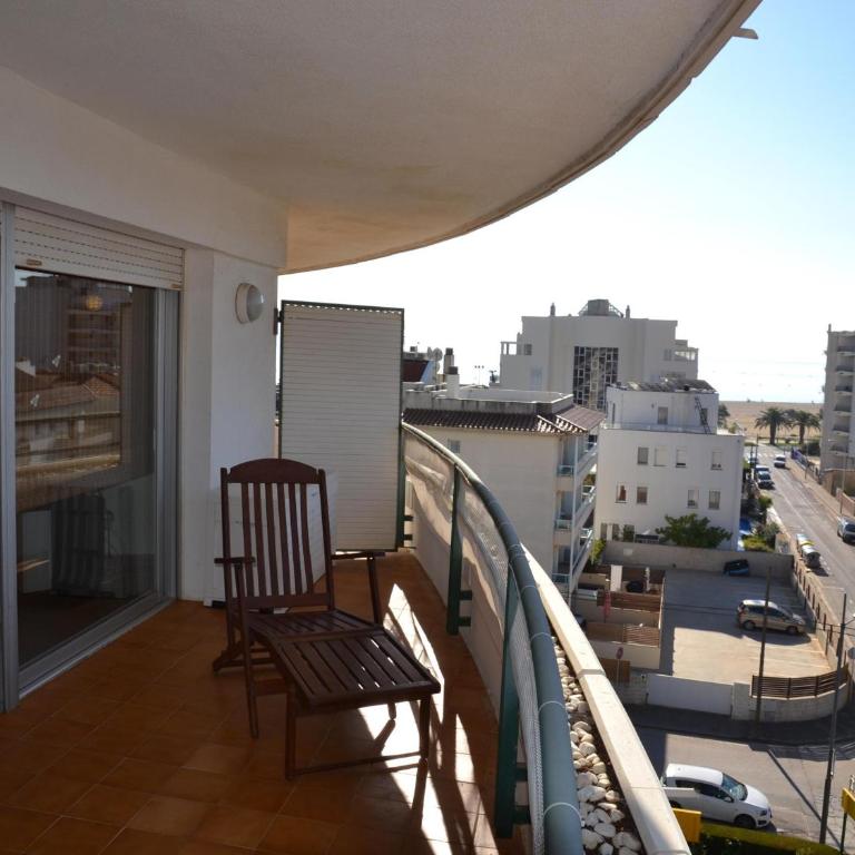 Apartamento con Terraza y Piscina, Centro de L'Estartit - ES-323-47 - Apartment - 4