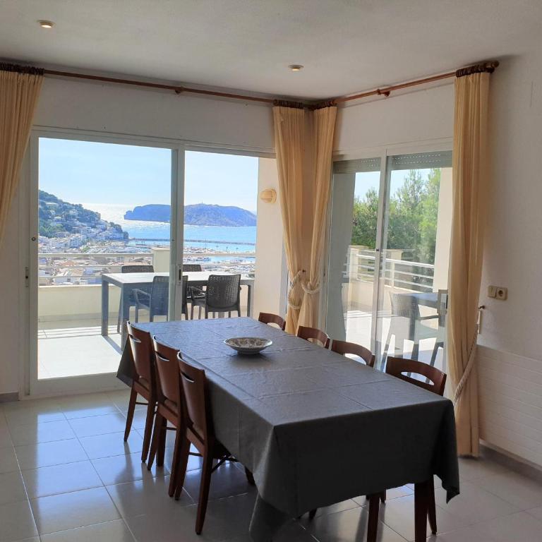 Amplio Apartamento 4 Dormitorios con Vista al Mar - ES-323-59 - Apartment - 17