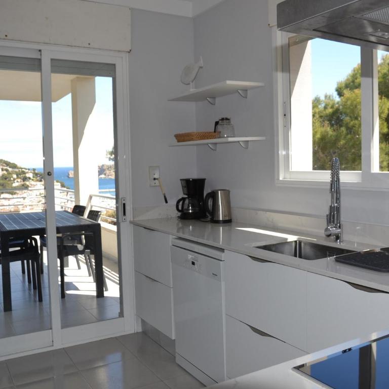 Amplio Apartamento 4 Dormitorios con Vista al Mar - ES-323-59 - Apartment - 26