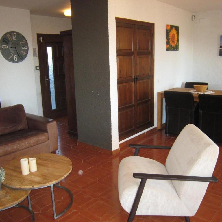 Casa en esquina con piscina privada en L'Estartit - ES-323-63 - Vacation Home - 3