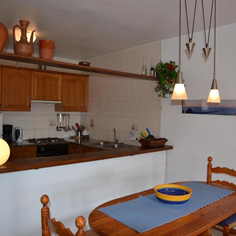 Casa Familiar con Jardín Privado y Piscina, Cerca de la Playa - L'Estartit - ES-323-82 - Vacation Home - 14
