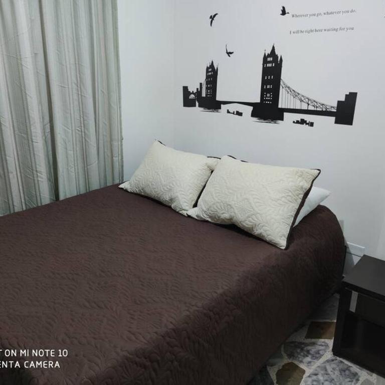 Alojamiento cómodo en el centro de la ciudad. - Three-Bedroom Apartment - 11