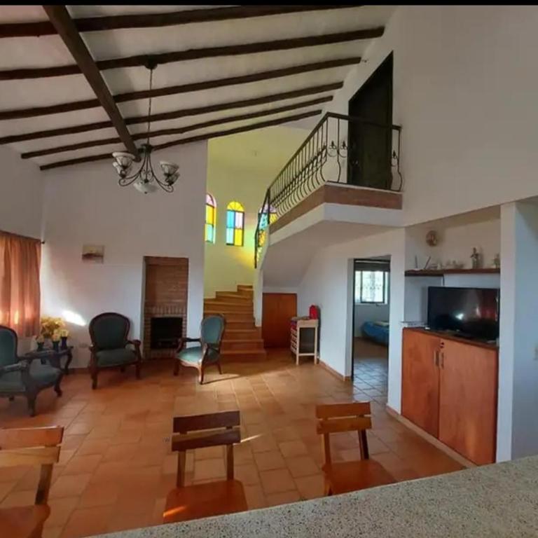 Cabaña, Casa de campo EL LAGUITO - Mesa de los Santos - Casa de 4 dormitorios - 6