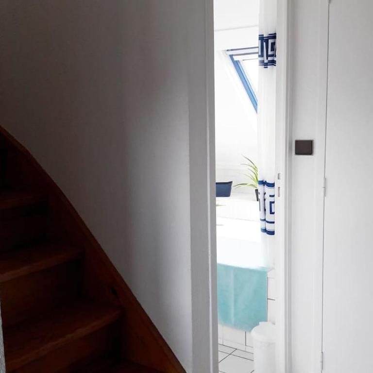 BRIGHT AND QUIET APARTMENT 5 MNS FROM THE BEACH - Appartement 2 Chambres - 17