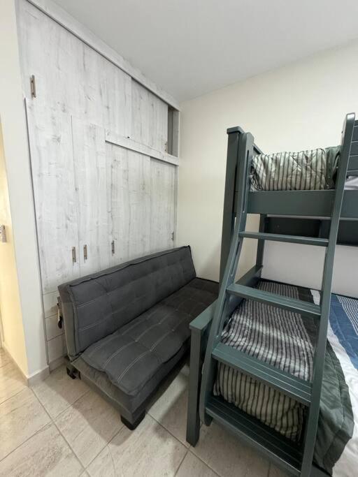 2 Bedrooms vacation home - Two-Bedroom House - 19