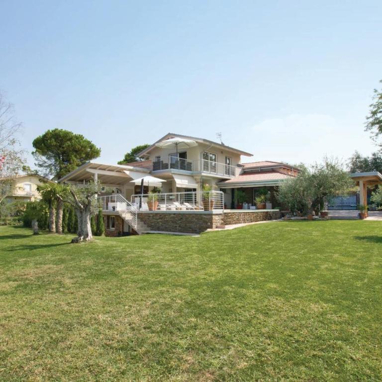 Gorgeous Home In Lazise Vr - Casa Vacanze con 3 Camere da Letto - 11