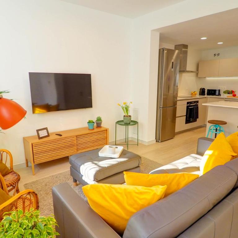 Sebastian Patio by Hello Homes Sitges - Apartamento de 3 dormitorios - 5