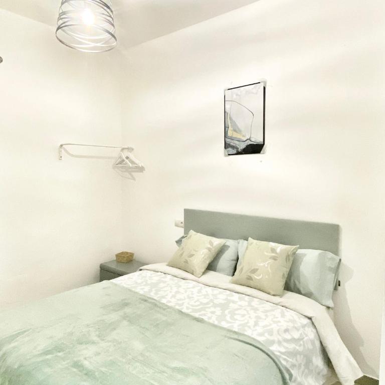 JARA HOME Malaga Centro - Habitación Doble Deluxe con balcón - 6