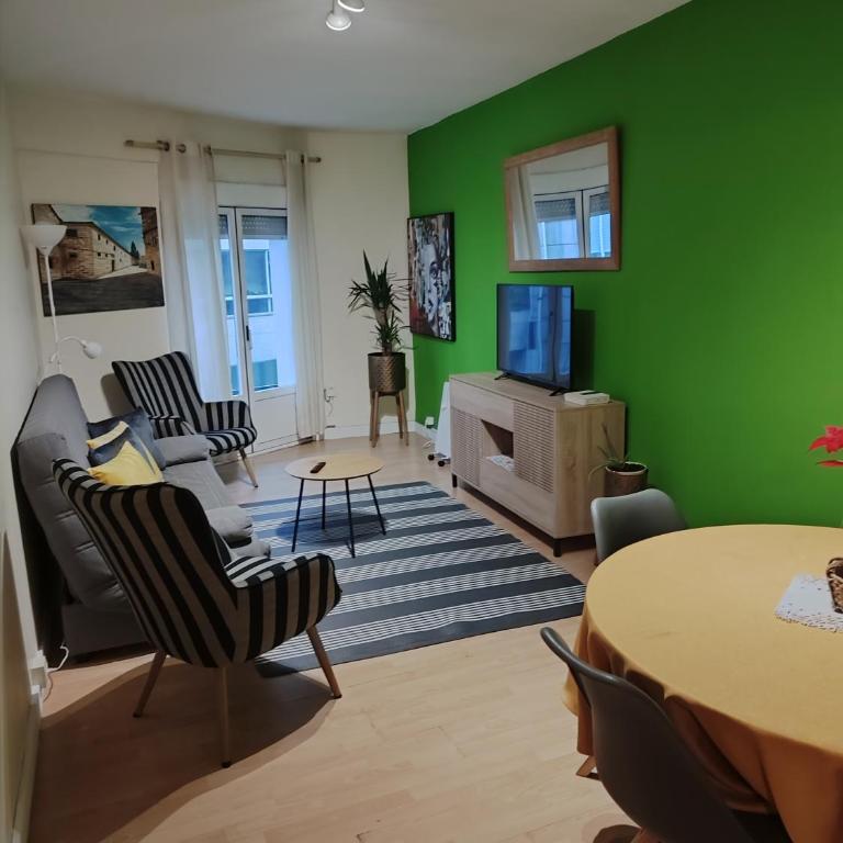 APARTAMENTO RECIEN REFORMADO EN EL CENTRO DE VILAGARCÍA DE AROUSA. - Apartamento de 3 dormitorios - 7