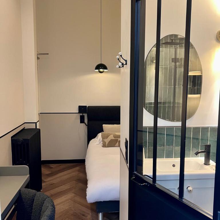 Hôtel des Beaux Arts - Double Room with Terrace - 10