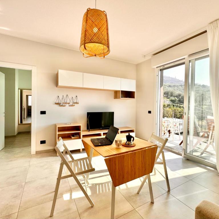 Hostdomus - Casa Vittorio - Appartamento con 1 Camera da Letto - 2