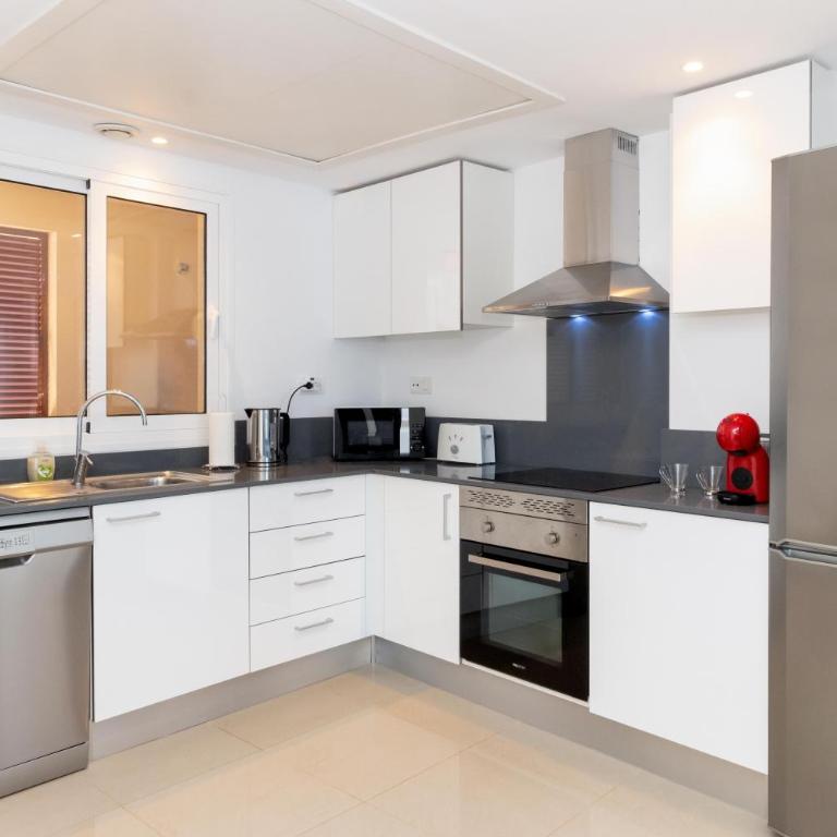 Victoria Sunny flat with sea and pool view - Apartamento de 2 dormitorios - 4