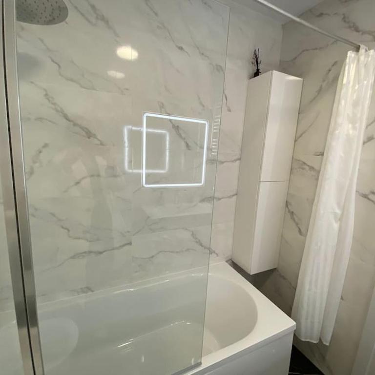 Modern Apartments Padre Espla Alicante - Three-Bedroom Apartment - 6