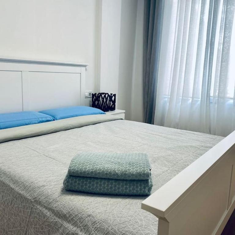 Modern Apartments Padre Espla Alicante - Three-Bedroom Apartment - 23