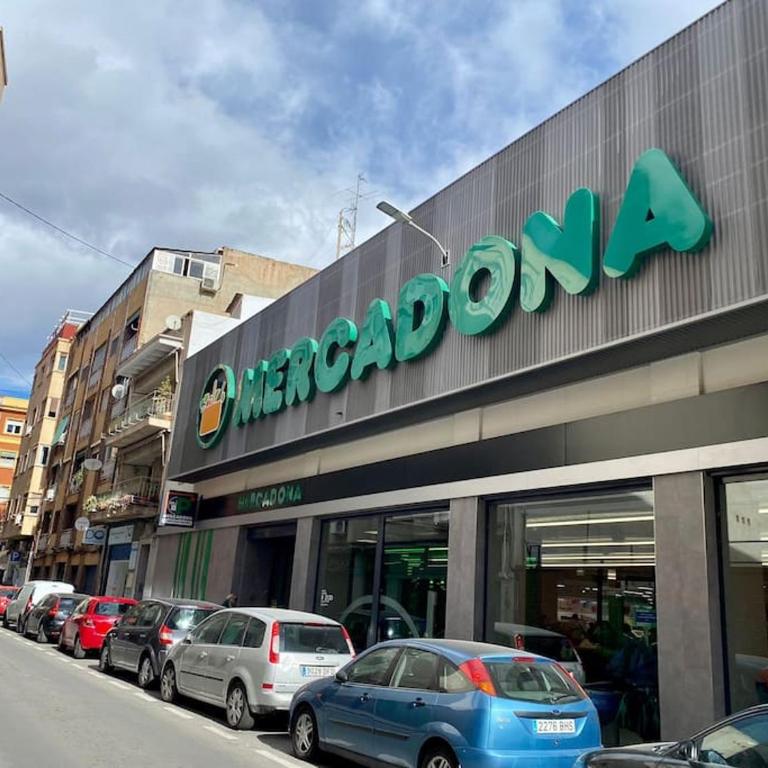 Modern Apartments Padre Espla Alicante - Three-Bedroom Apartment - 25