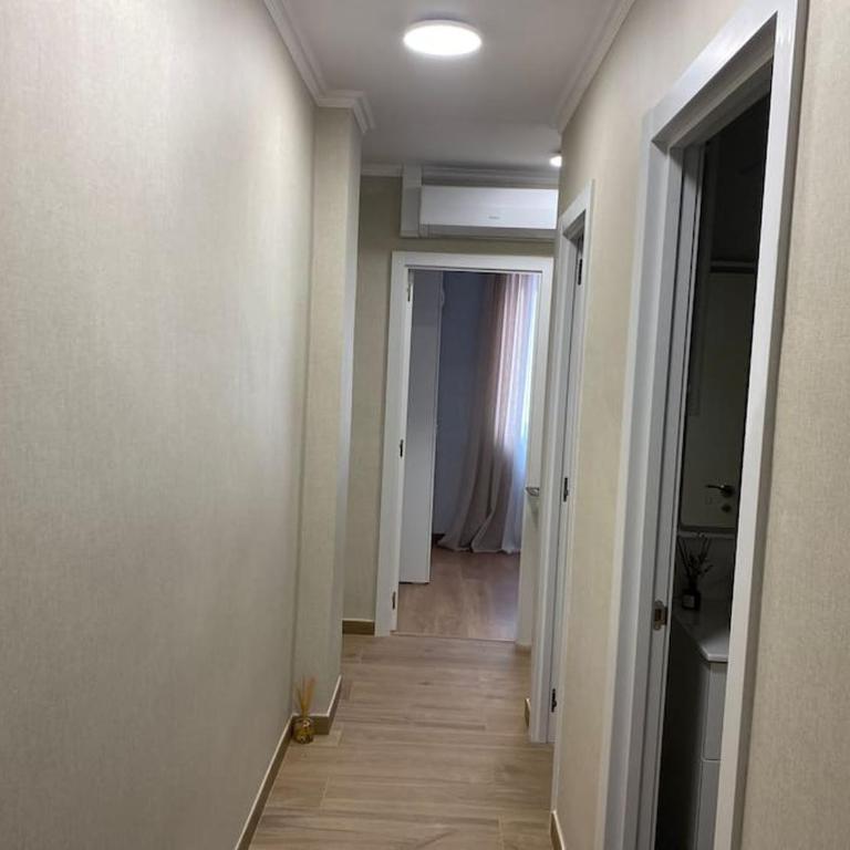 Modern Apartments Padre Espla Alicante - Three-Bedroom Apartment - 33