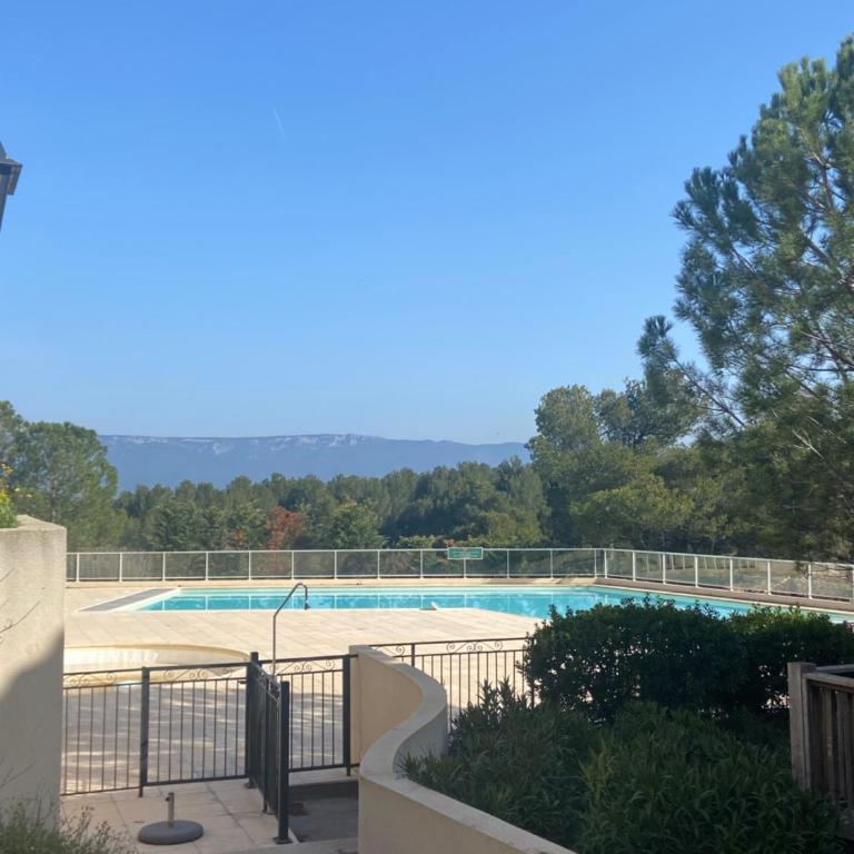 Maison avec piscine en Provence - Maison 2 Chambres - 12