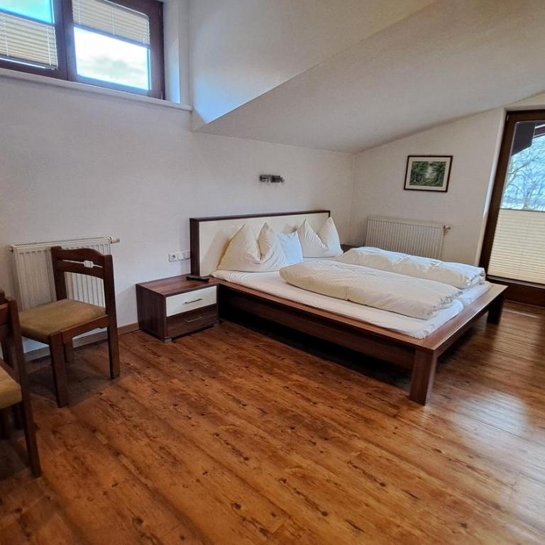 Landhaus Rauch - Doppelzimmer mit Balkon - 2