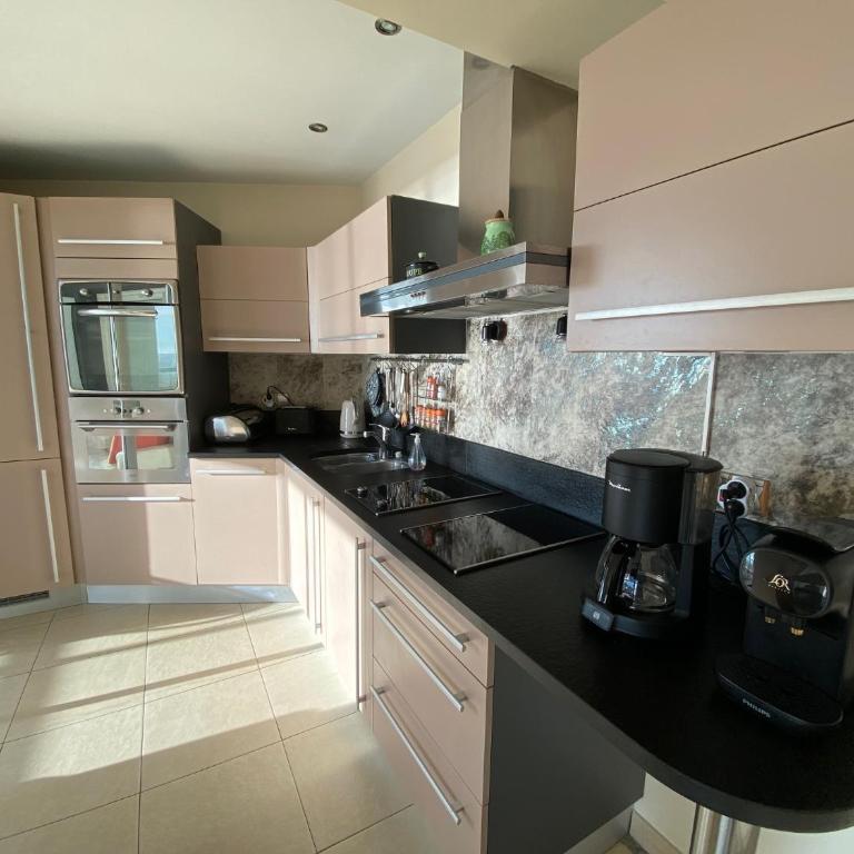 L'AZUREA Front de Mer - Two-Bedroom Apartment - 11
