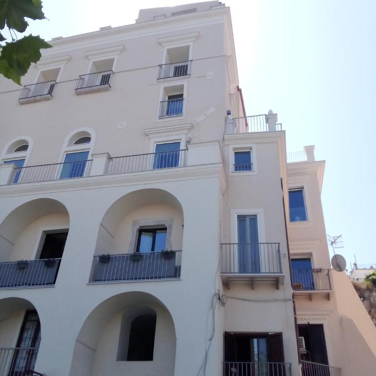 affittacamere prezioso - Camera Matrimoniale con Balcone - 6
