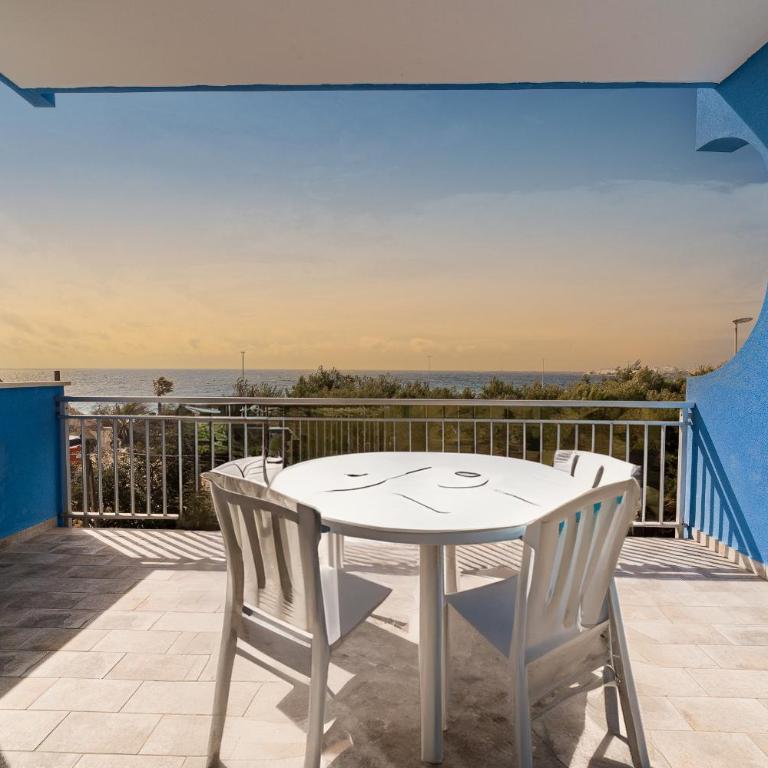 The Sunset - balcony with sea view - Baia Verde - Lido - by Click Salento - Appartamento con Vista Mare - 1