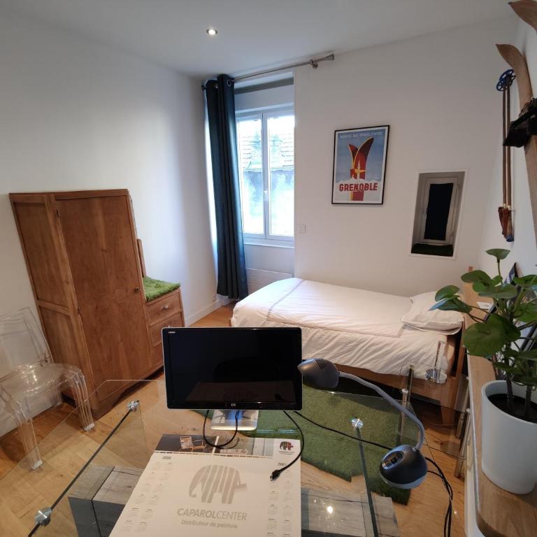 Hotegam agency, 70 rue Thiers Championnet, close SNCF, new & design, 2 bedrooms, 1 office - Apartment mit 2 Schlafzimmern - 45
