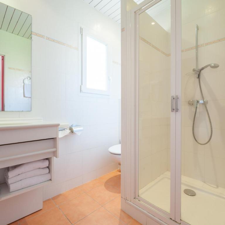 Logis Hôtel le Provencal Rest les Mûriers - Chambre Confort - 12
