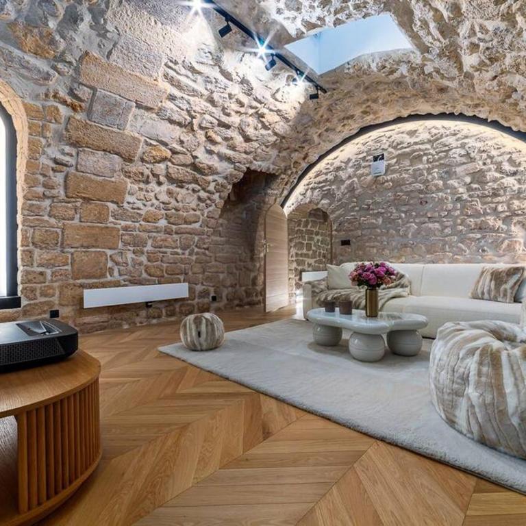 B Luxe Triplex, Cinema Near Place des Vosges AC - Appartement 3 Chambres - 65