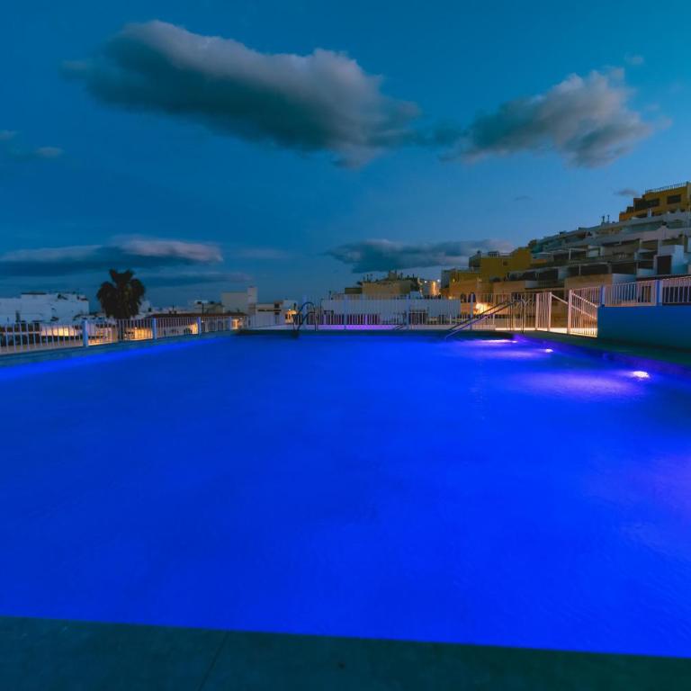 HOTEL ALOVE - Habitación Doble con terraza - 1 o 2 camas - 1