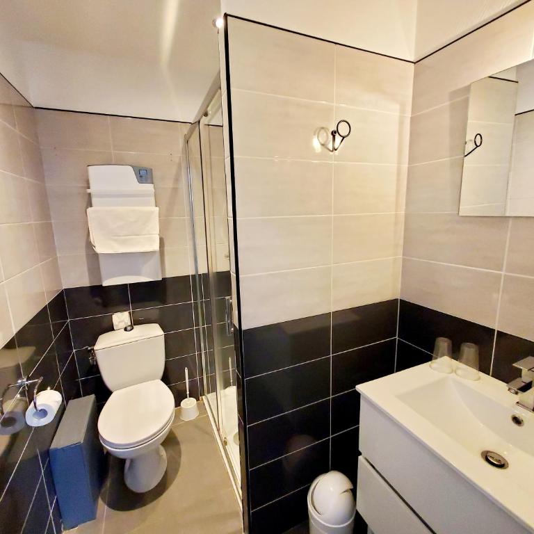 Logis Hôtel Belle Etoile Vichy - Chambre Double Standard - 12