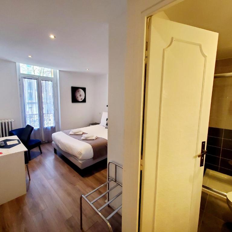 Logis Hôtel Belle Etoile Vichy - Chambre Double Supérieure - 8