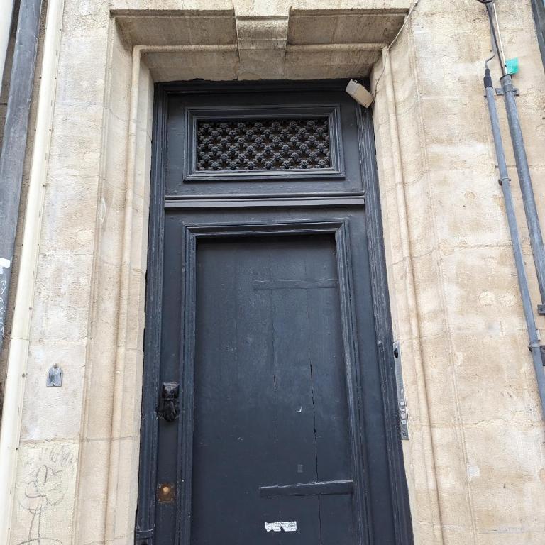 Lumineux appartement sous les toits à Pey Berland - Two-Bedroom Apartment - 33