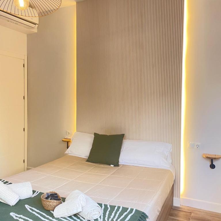 Annamaria B&B Alicante Centro - Double Room with Shared Bathroom - 9