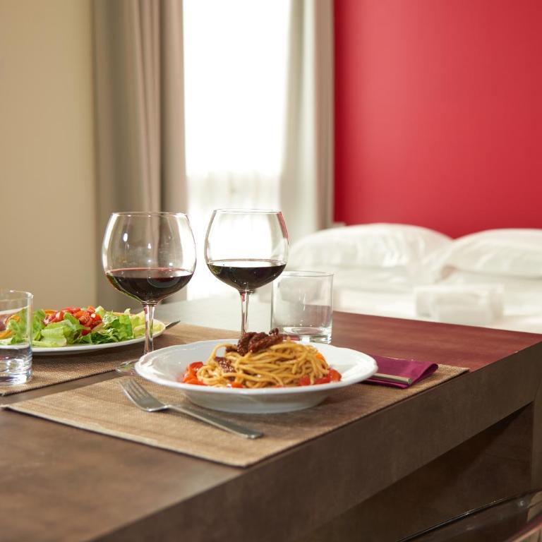 Forte16 View & SPA - Appartamento con 1 Camera da Letto, Cucina e Accesso Piscina - 21