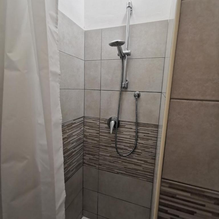 Affittacamere Sciacchithouse - Camera Matrimoniale con Bagno Privato - 6