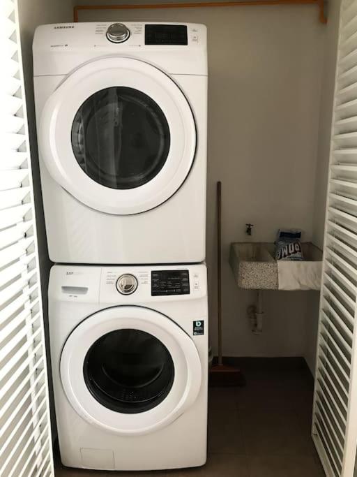 Cerca de hospital infantil wtc centrico y seguro! - Two-Bedroom Apartment - 5