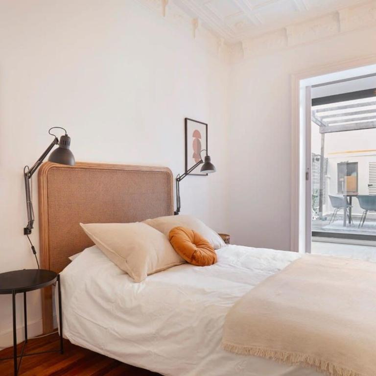 The Collection Barcelona - Classy 3BD - 2BTH with private patio in Eixample - Apartment - 4