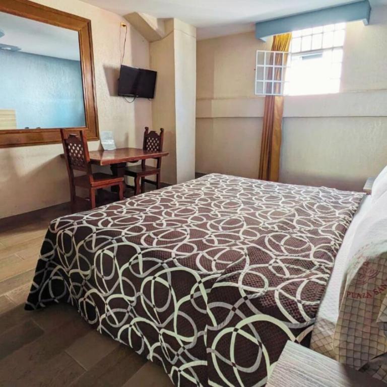 Hotel Plaza San Juan - Queen Room - 8