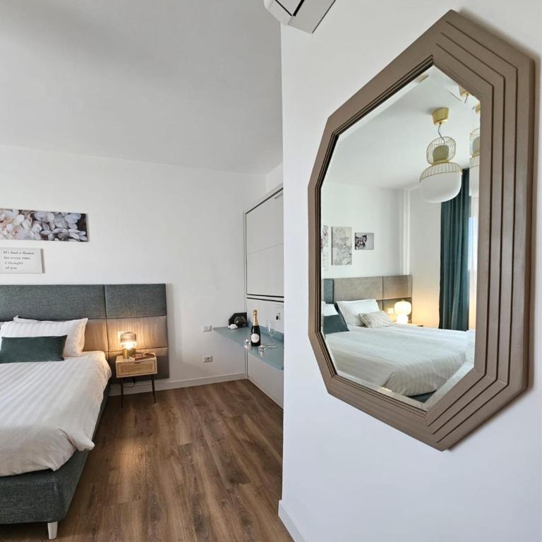 B&B Domus Teano Luxury Rooms - Camera Matrimoniale Deluxe con Balcone - 9