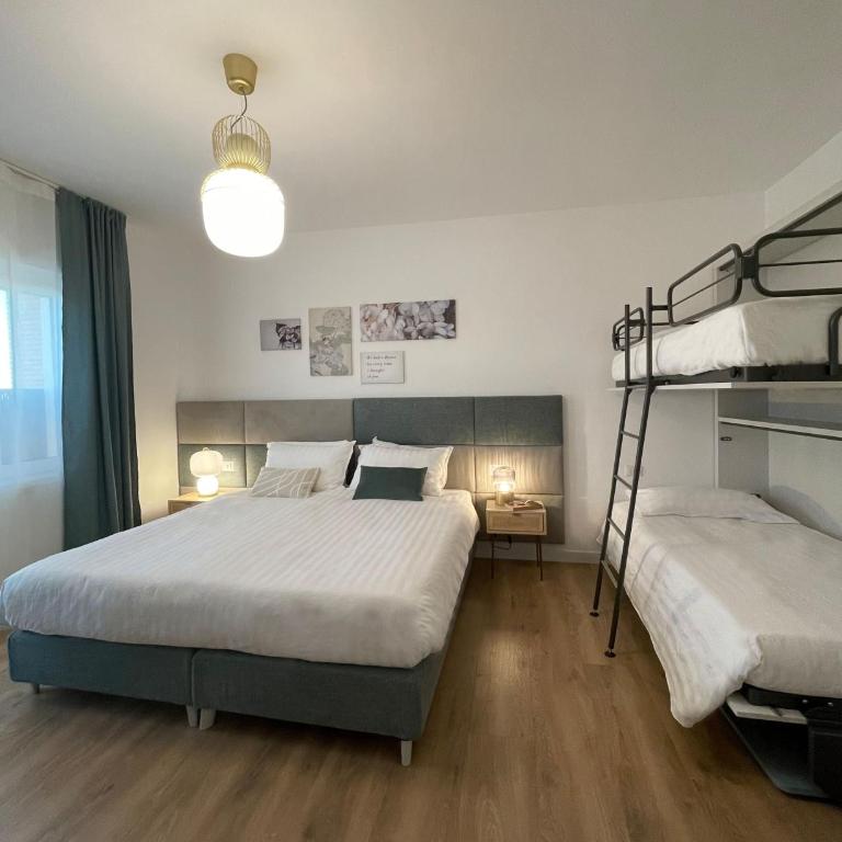 B&B Domus Teano Luxury Rooms - Camera Familiare Deluxe - 9