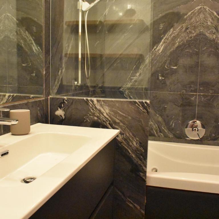 Saint Barth Guest House - Charming Rooms in Bari - Deluxe Double Room - 6