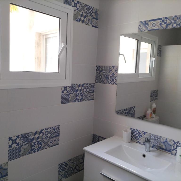 ApartiaBeach Apartamentos - Apartamento de 3 dormitorios con vistas al mar - 17