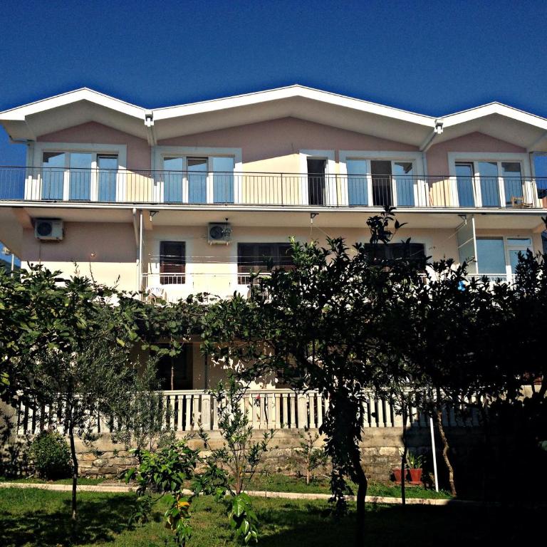 Porto View Three-Bedroom Duplex - Comfort One-Bedroom Apartment - 5